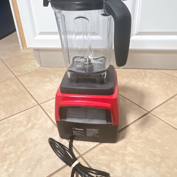 Vitamix Red and Black Professional Blender - Picture 8 of 11